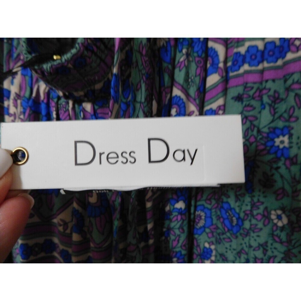 Darling NWT~Dress Day Open Back Floral Print Maxi Dress Size Medium - Picture 11 of 11